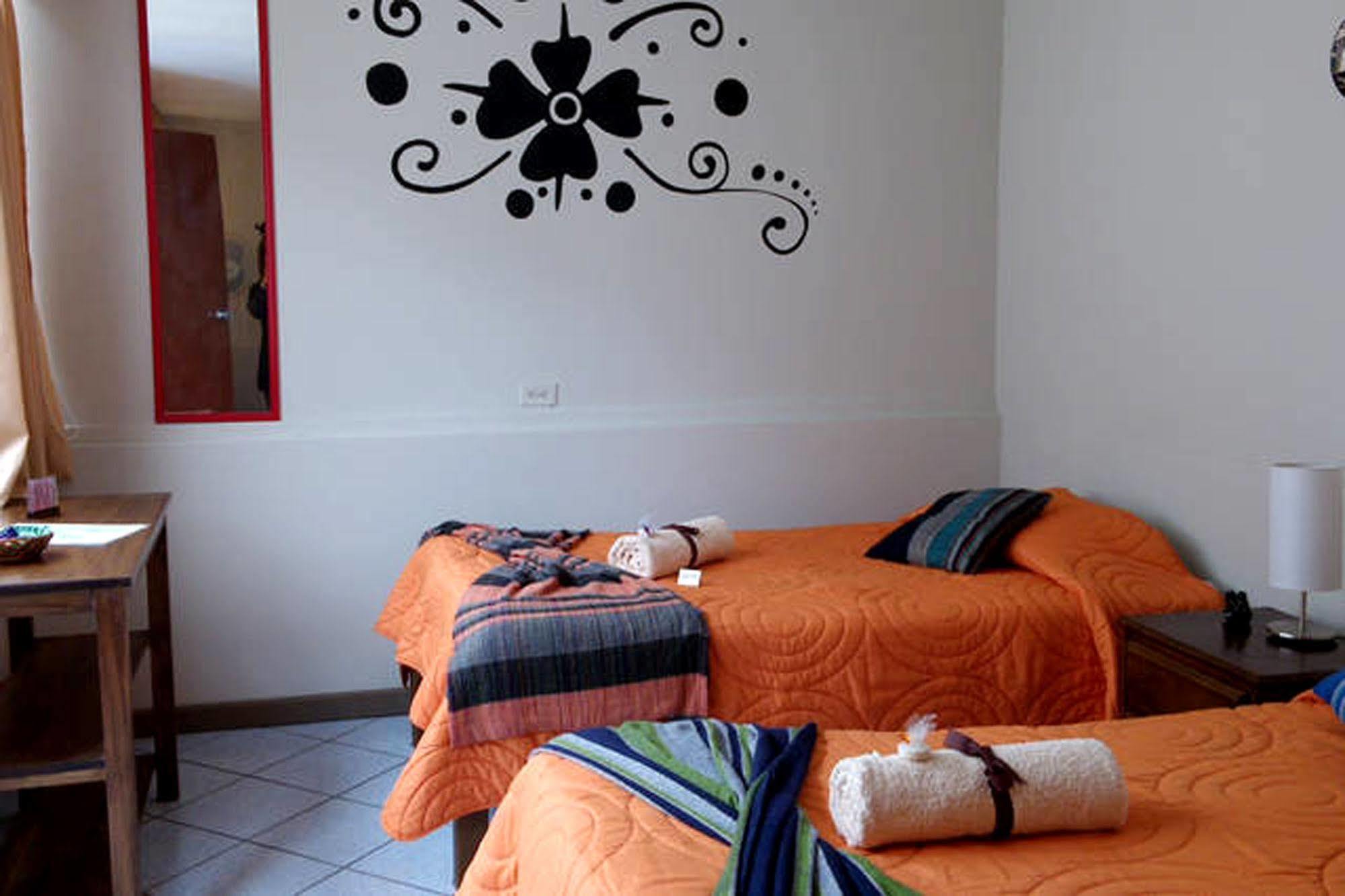 Pier 242 Miraflores B&B Лима Экстерьер фото